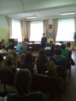 «Любите ли вы поэзию, как любим ее мы?»