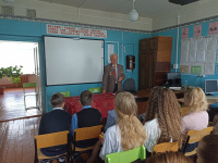 В рамках воспитательной работы по патриотическому воспитанию обучающихся в МБОУ- Гулевской ООШ 26 сентября 2022 года прошла встреча с членом Президиума Клинцовского городского совета ветеранов войны и труда Сауцким Иваном Кирилловичем.