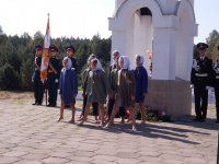 Память нам стучится в сердце