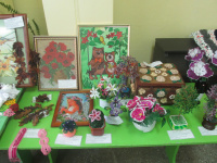 Итоги проведения выставок «Волшебство  детских  рук» и  «Ступеньки  мастерства»