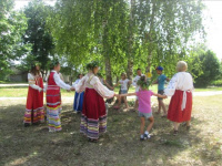 Летом не скучаем – Троицу встречаем!