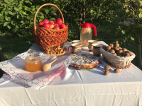 Август на праздники богат