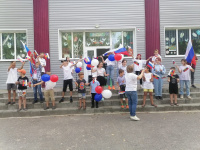 Три цвета стяга: державность, верность, героизм.